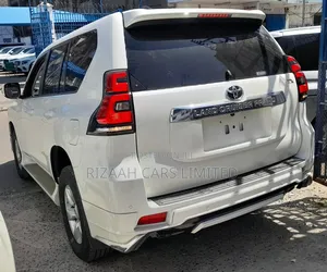 Toyota Land Cruiser Prado 2.7 2019 White