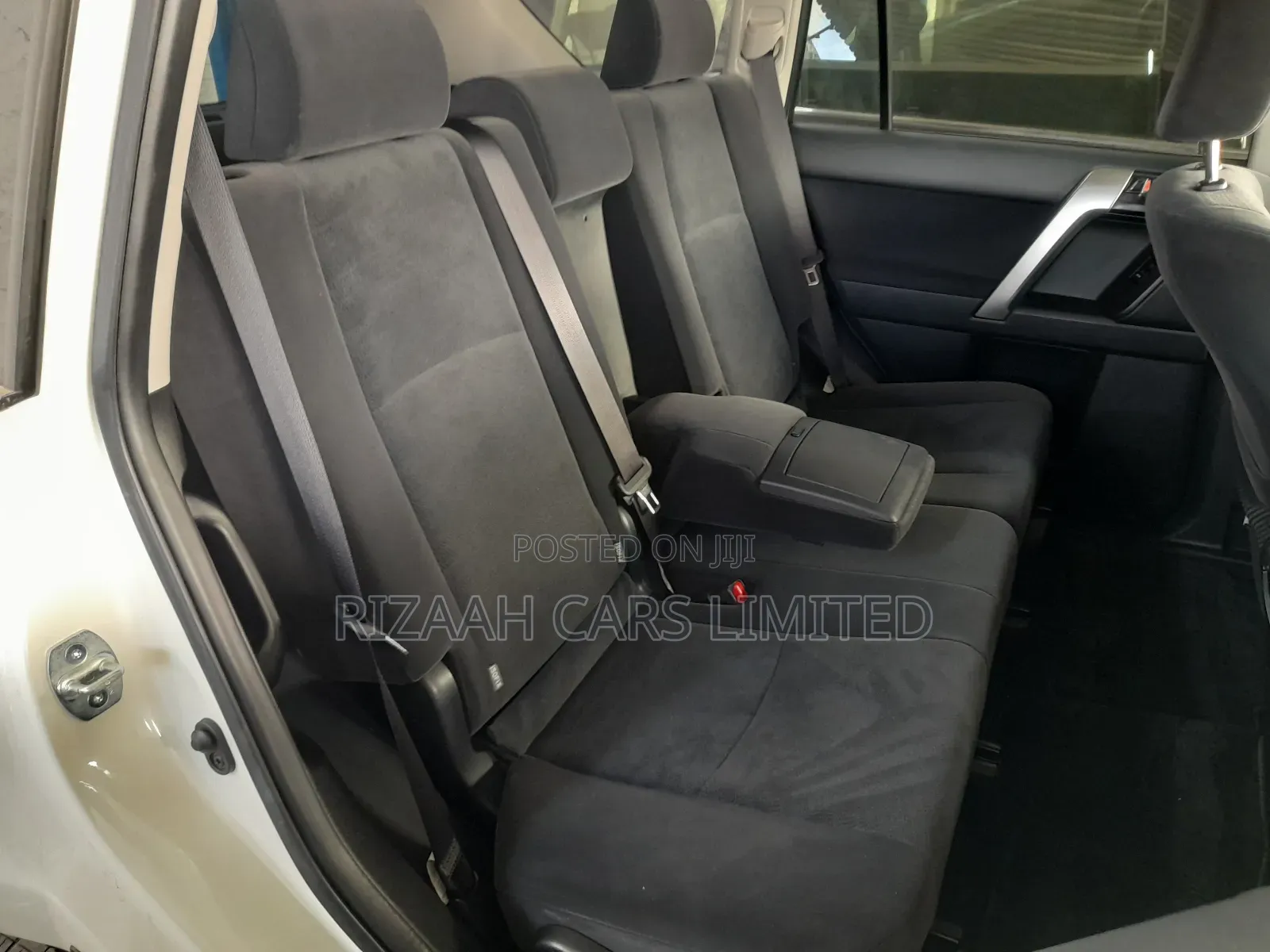 Toyota Land Cruiser Prado 2.7 2019 White