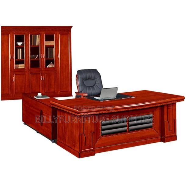Director’S Choice Executive Desk