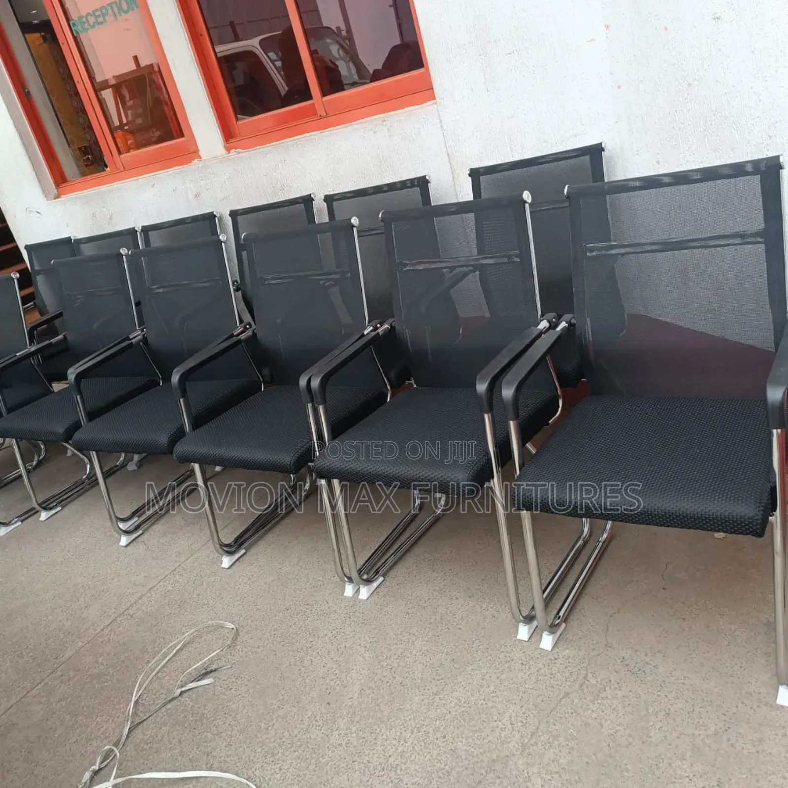 Morden Waiting Chair
