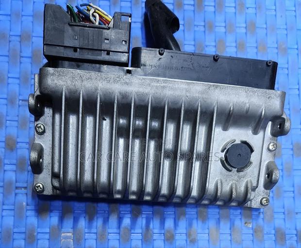 Toyota Wish Engine Computer - thumbnail 2