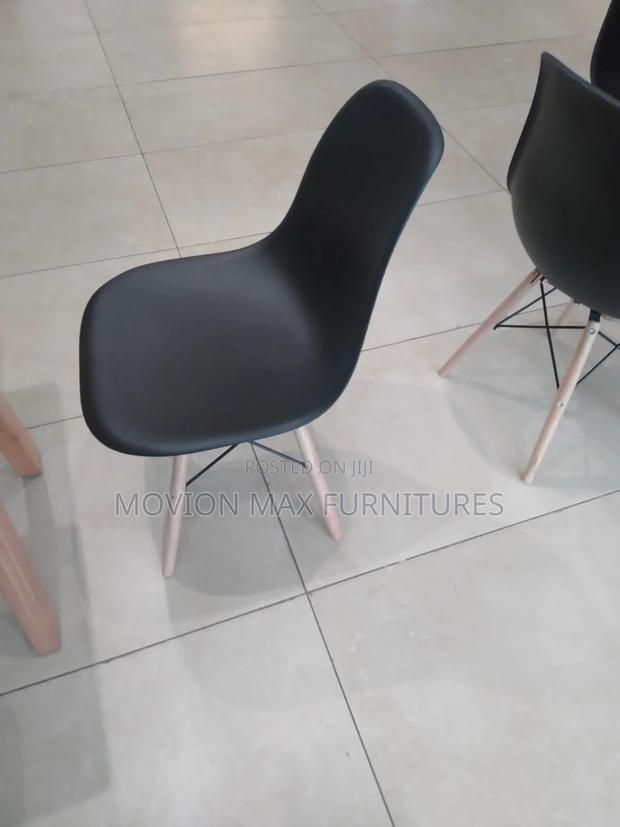 Black Eames Chair - main view