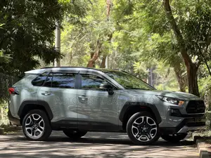 Toyota RAV4 Adventure AWD 2020 Green