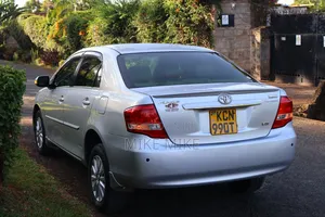 Toyota Axio 2010 Silver