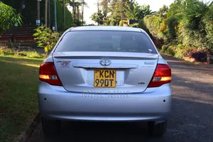 Toyota Axio 2010 Silver