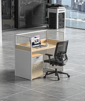 Office Workstation : 1-Way Modern Office Workstation