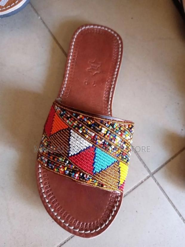 Ladies Beaded Sandals - thumbnail 4