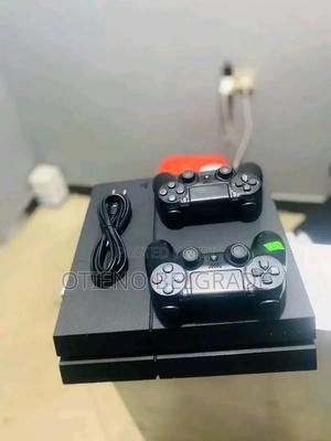 Playstation 4 Standard - thumbnail 2