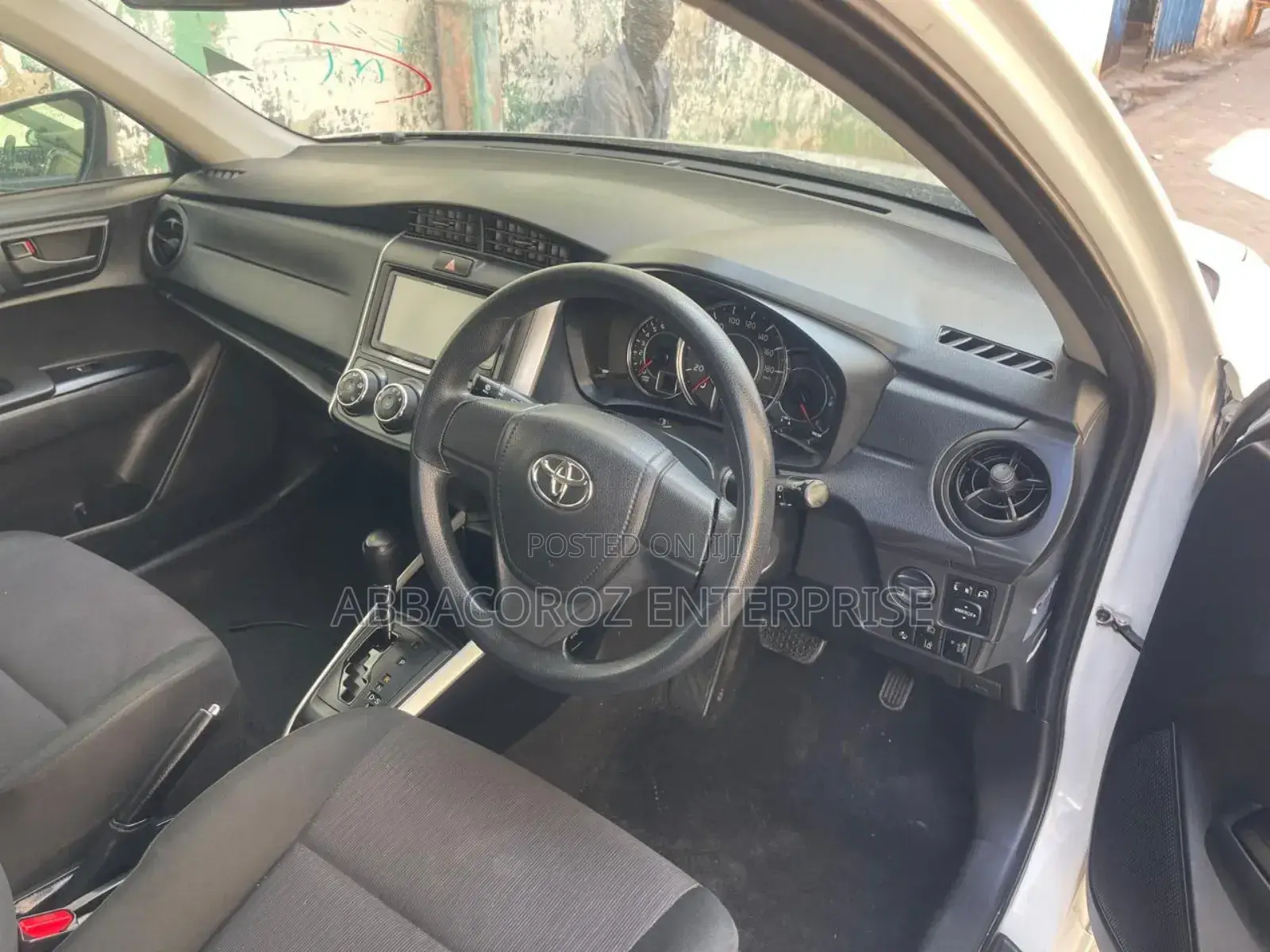 Toyota Corolla Fielder 1.5 Petrol FWD 2018 Pearl