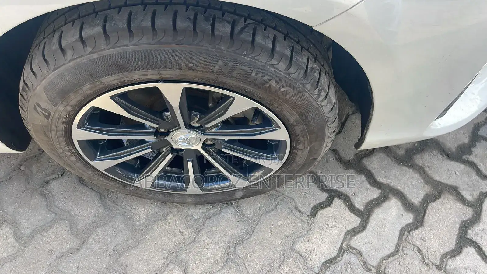 Toyota Corolla Fielder 1.5 Petrol FWD 2018 Pearl
