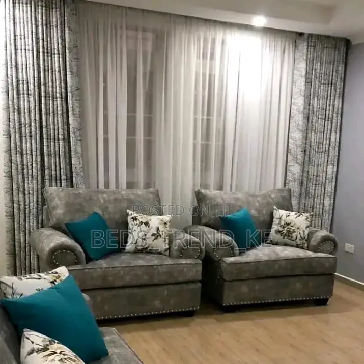 Comfortable 2 Seater Sofa 1,1