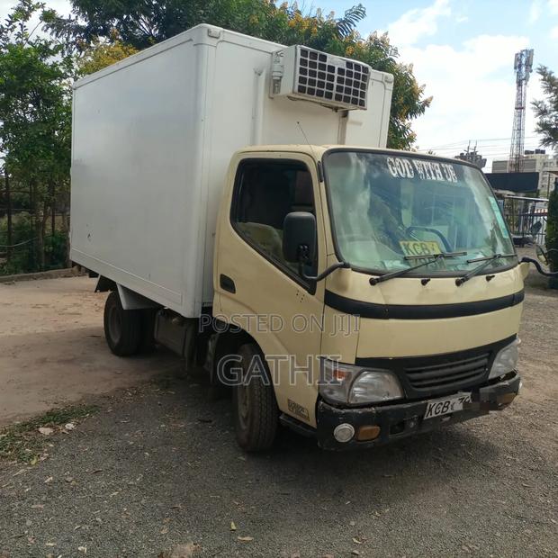 Toyota Dyna - thumbnail 3