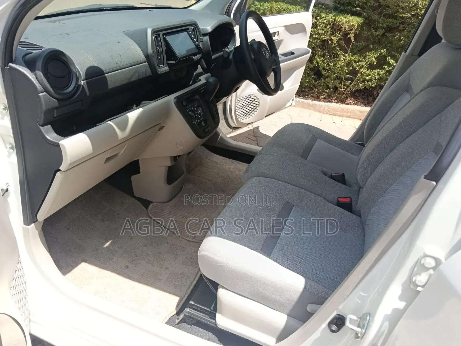 Toyota Passo 2018 White