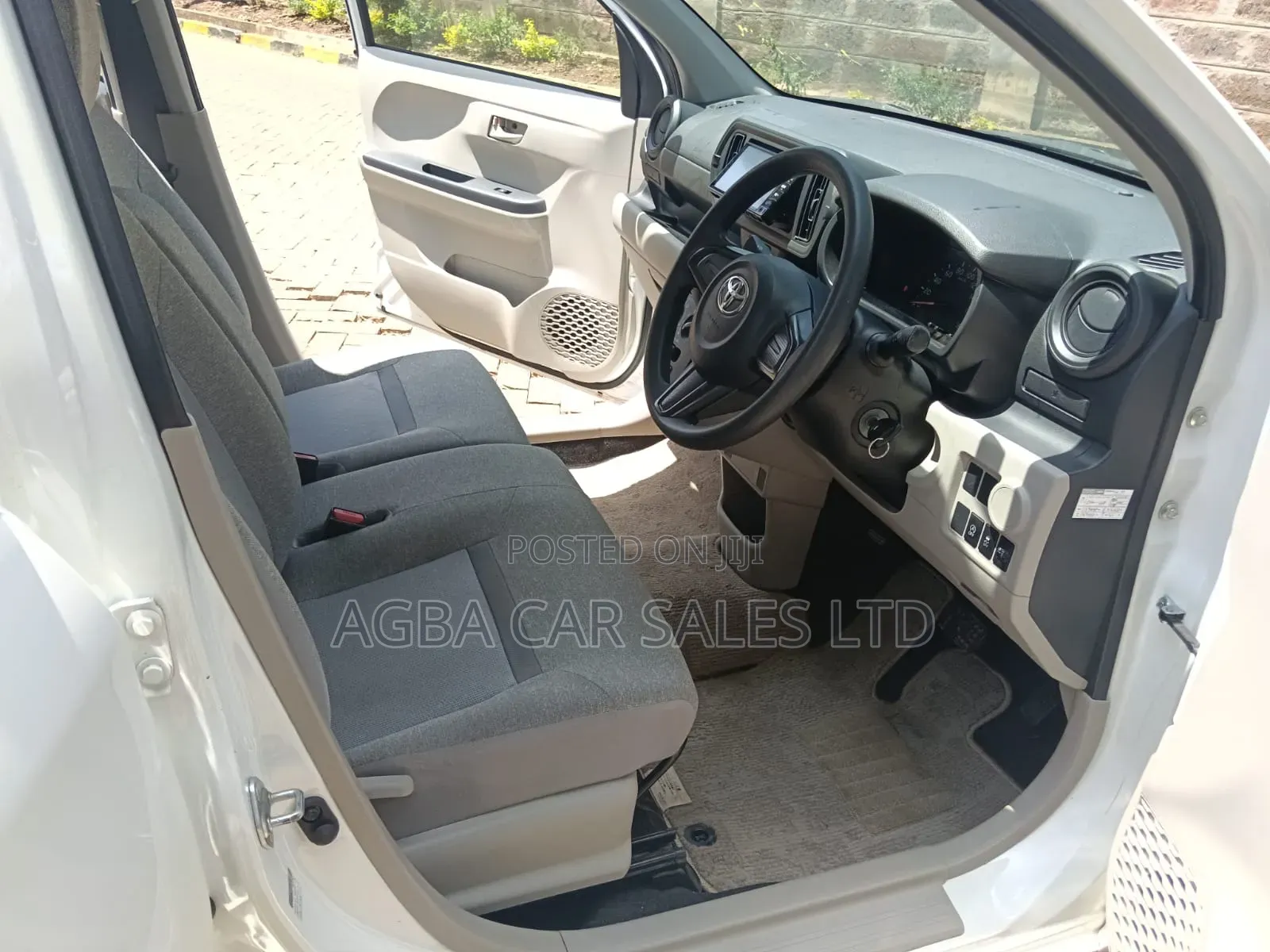 Toyota Passo 2018 White