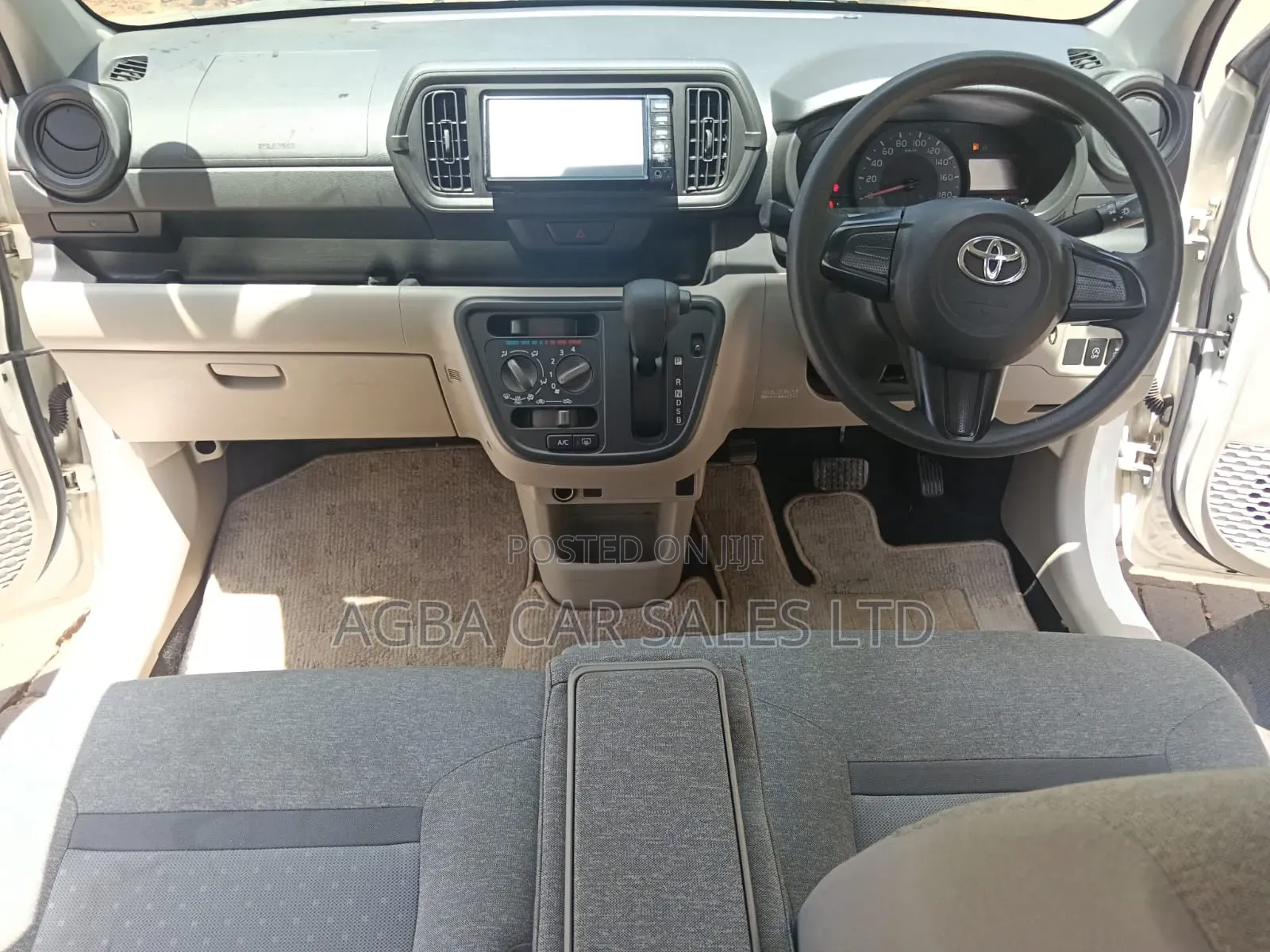 Toyota Passo 2018 White