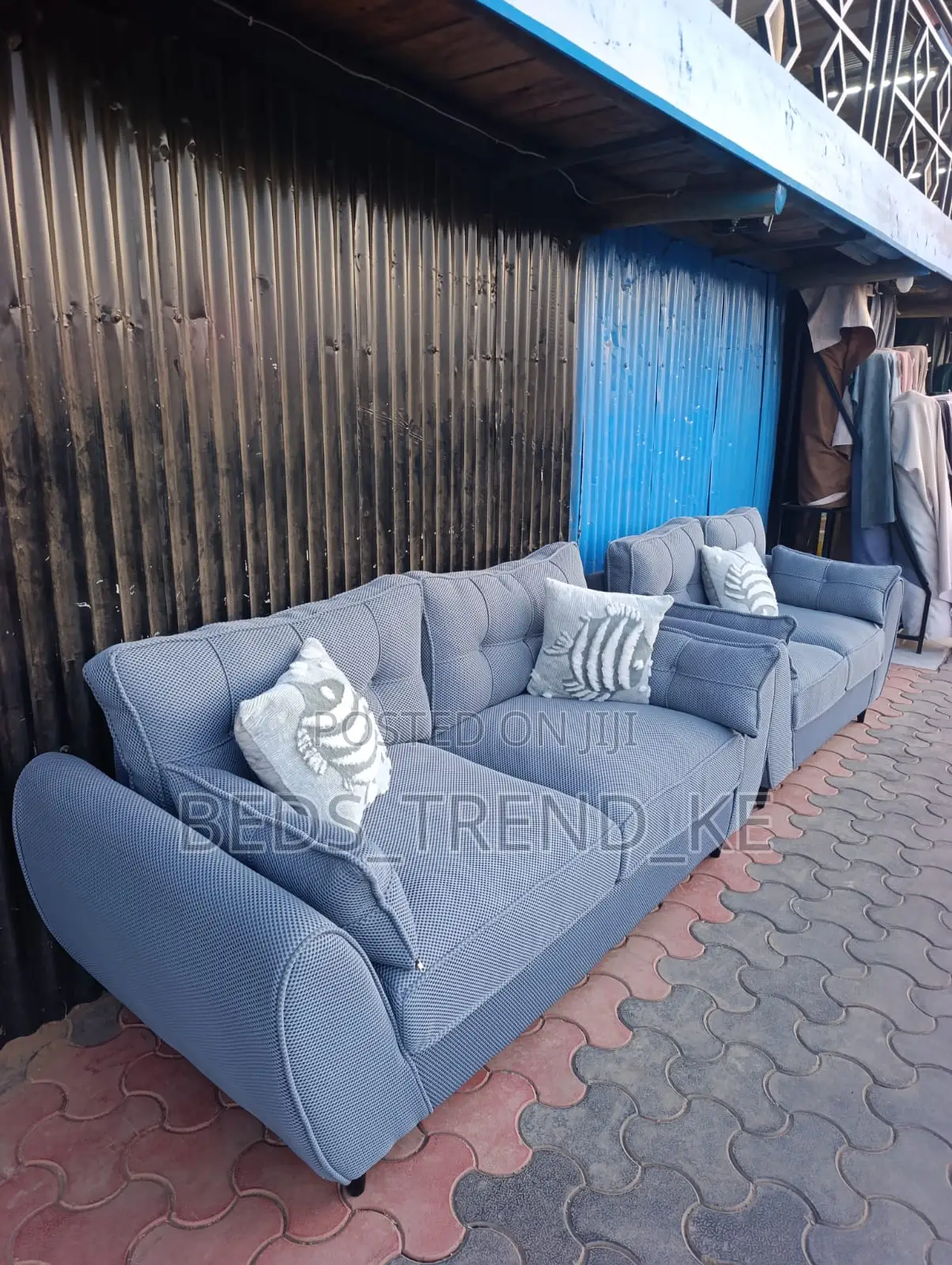 Hidden 5 Seater Butterfly Sofa 3,2