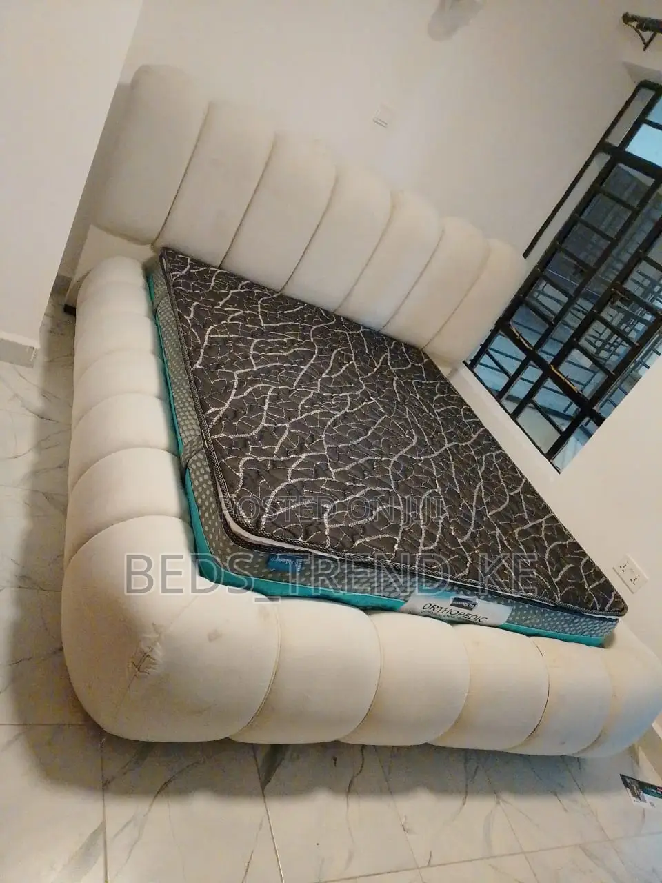 Highlighted 5 by 6 Bubble Bed