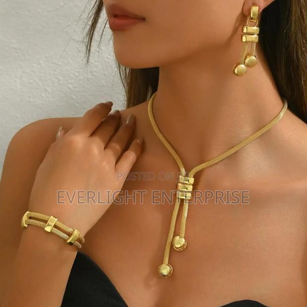 Matching Jewelry Set - thumbnail 3