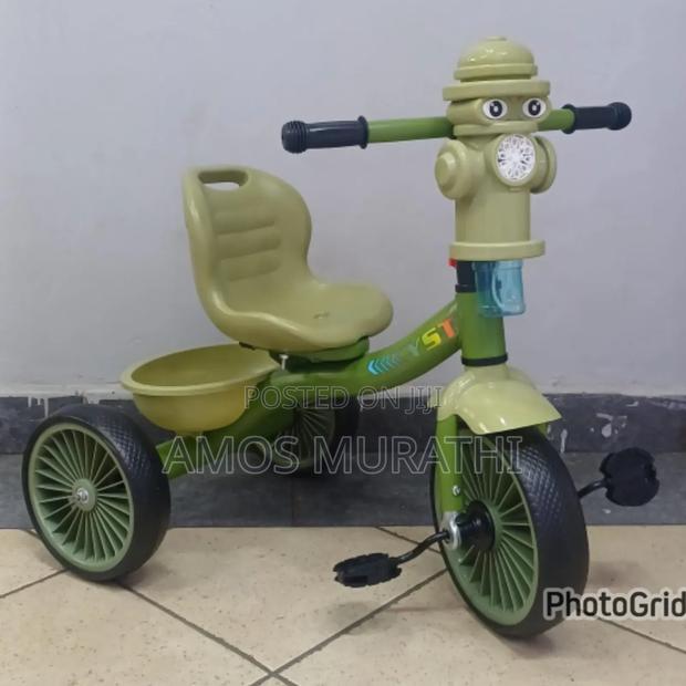 Tricycle With Bubble Machine - main view