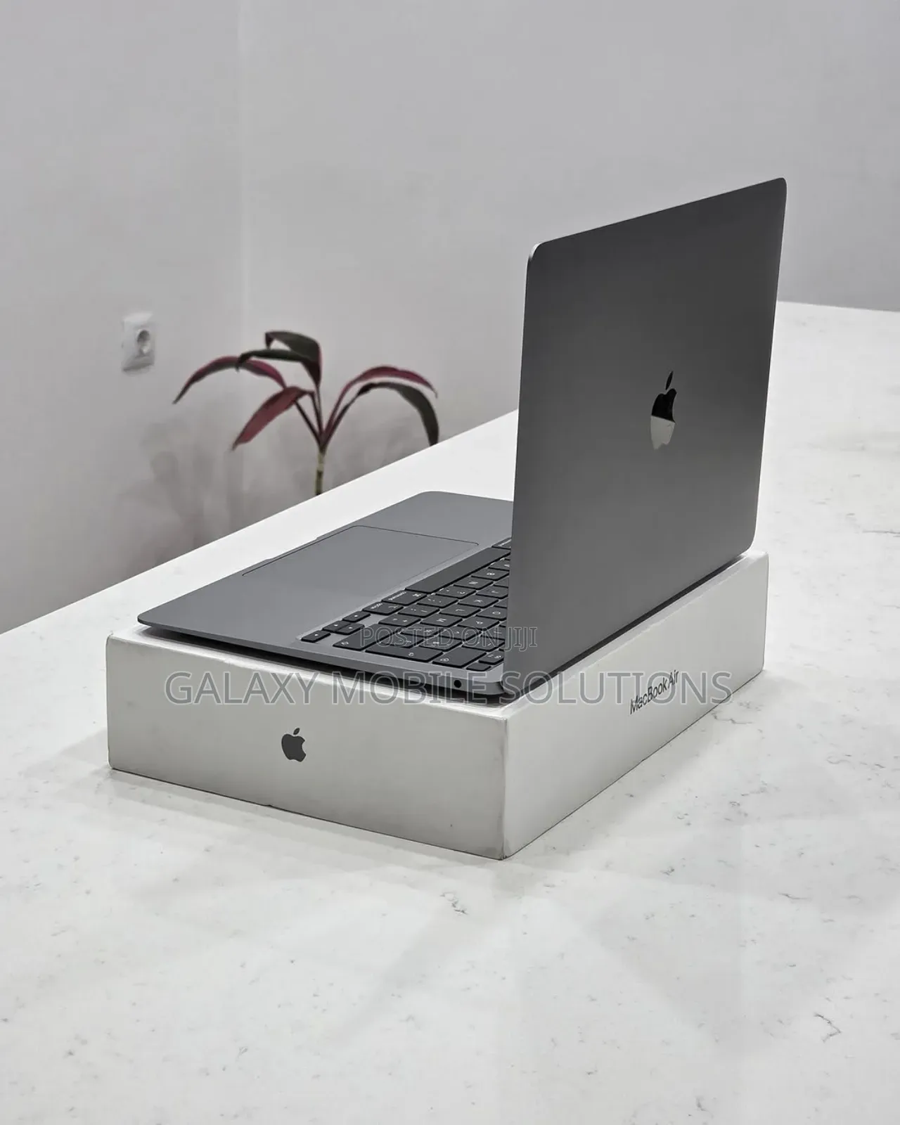 Laptop Apple MacBook Air 16GB Apple M1 SSD 512GB