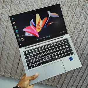 New Laptop HP EliteBook 830 G8 8GB Intel Core I5 SSD 256GB