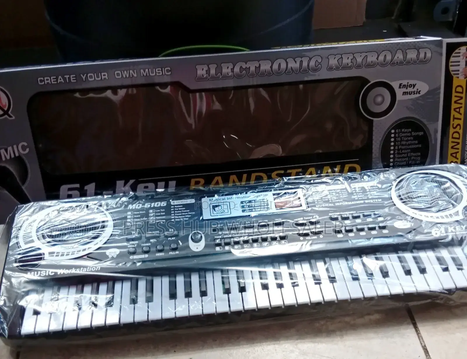 61-Key Electronic Keyboard: 
