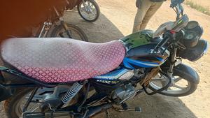 TVS HLX 125 2018 Black - main view