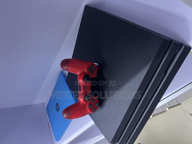 Play Station 4 Pro