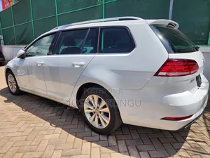 Volkswagen Golf 2018 White