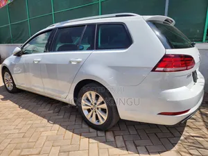 Volkswagen Golf 2018 White