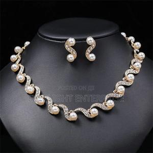 Pearl Jewelry Set - thumbnail 2