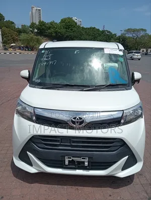 Toyota Tank 1.0 FWD 2018 Pearl