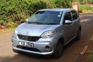 Toyota Passo 2017 Silver