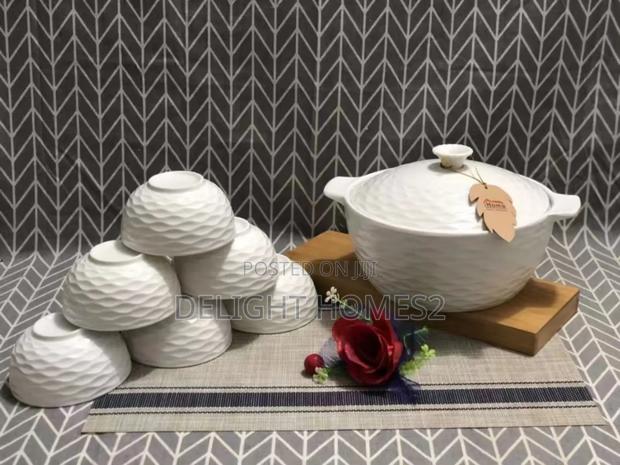 Ceramic White Serving Dish With Soup/Vegetable Bowls_de - main view