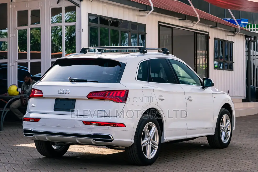 Audi Q5 45 Premium AWD quattro 2020 White