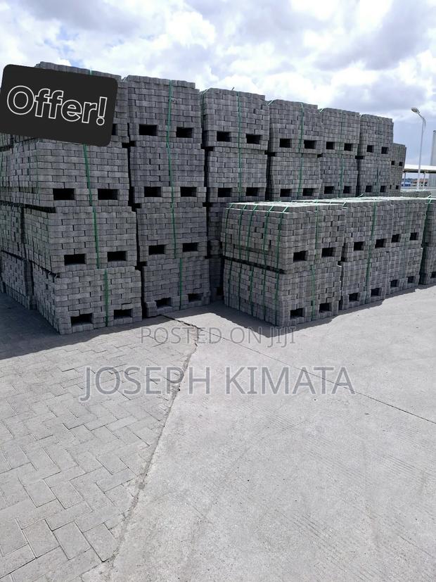 Cabro Paving Bricks - thumbnail 2
