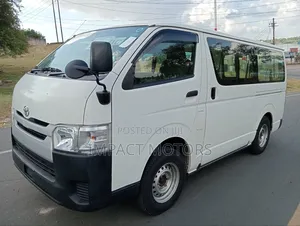 Toyota HiAce 2018 White
