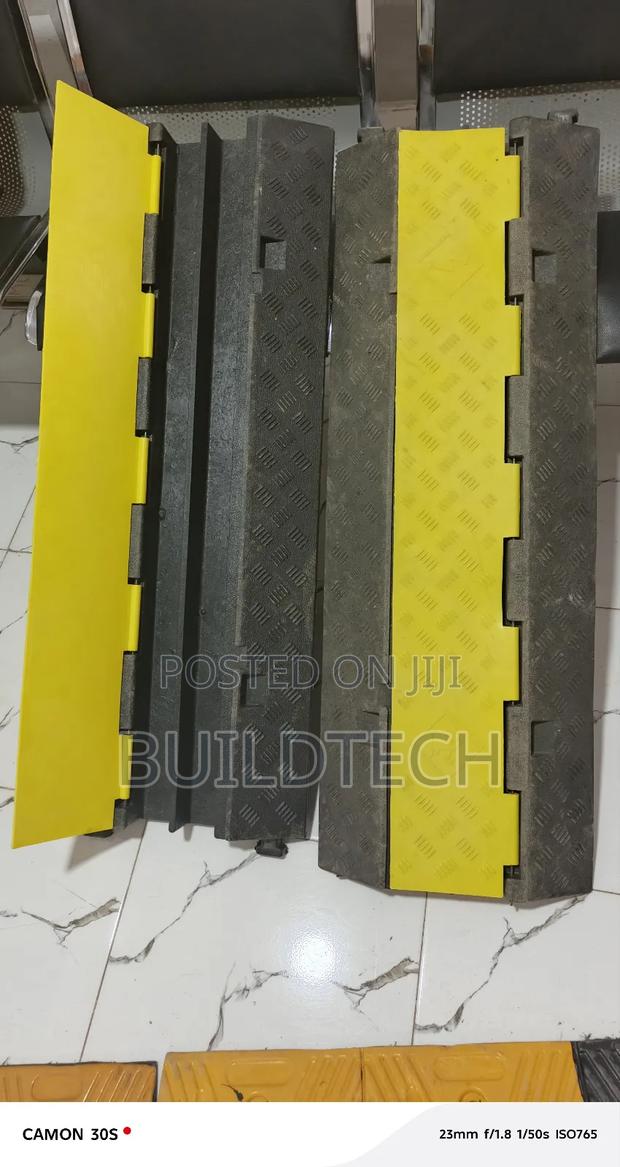 Light 2 Channel Cable Cover - main view