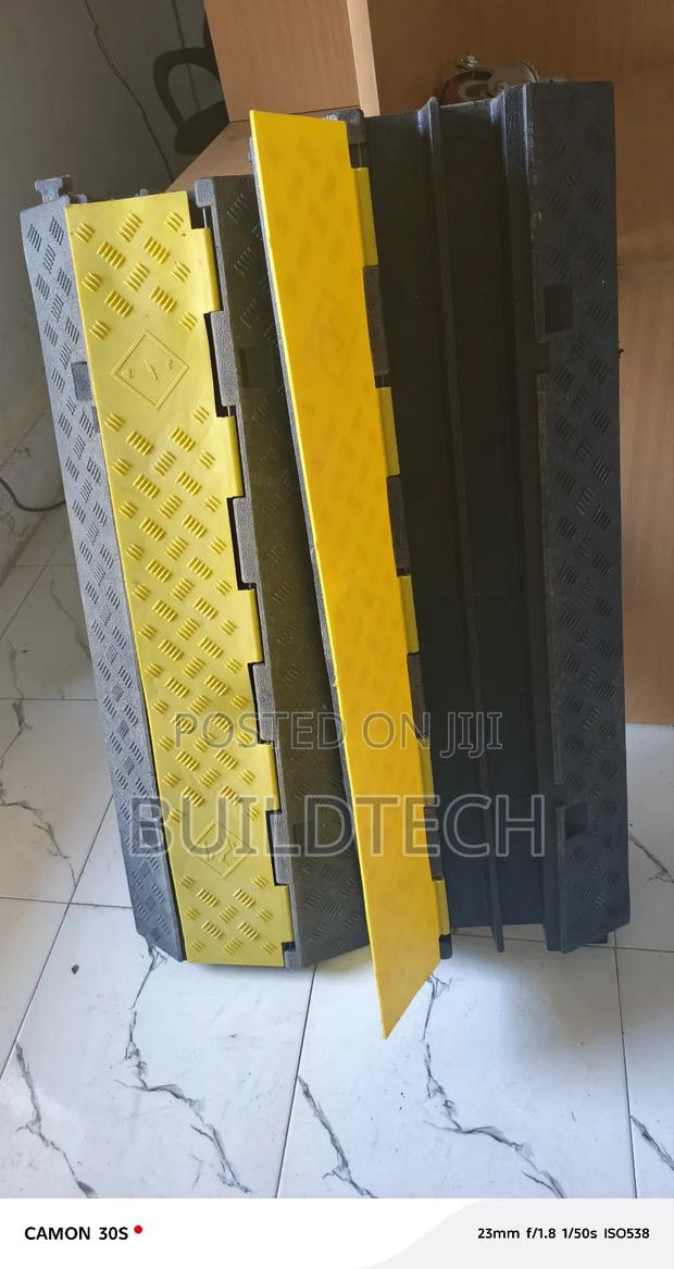 2 Way Light Duty Cable Protector - thumbnail 3