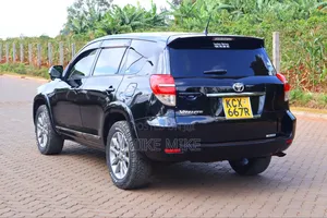 Toyota Vanguard 2012 Black
