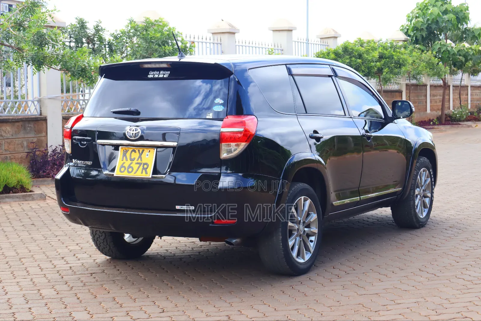 Toyota Vanguard 2012 Black