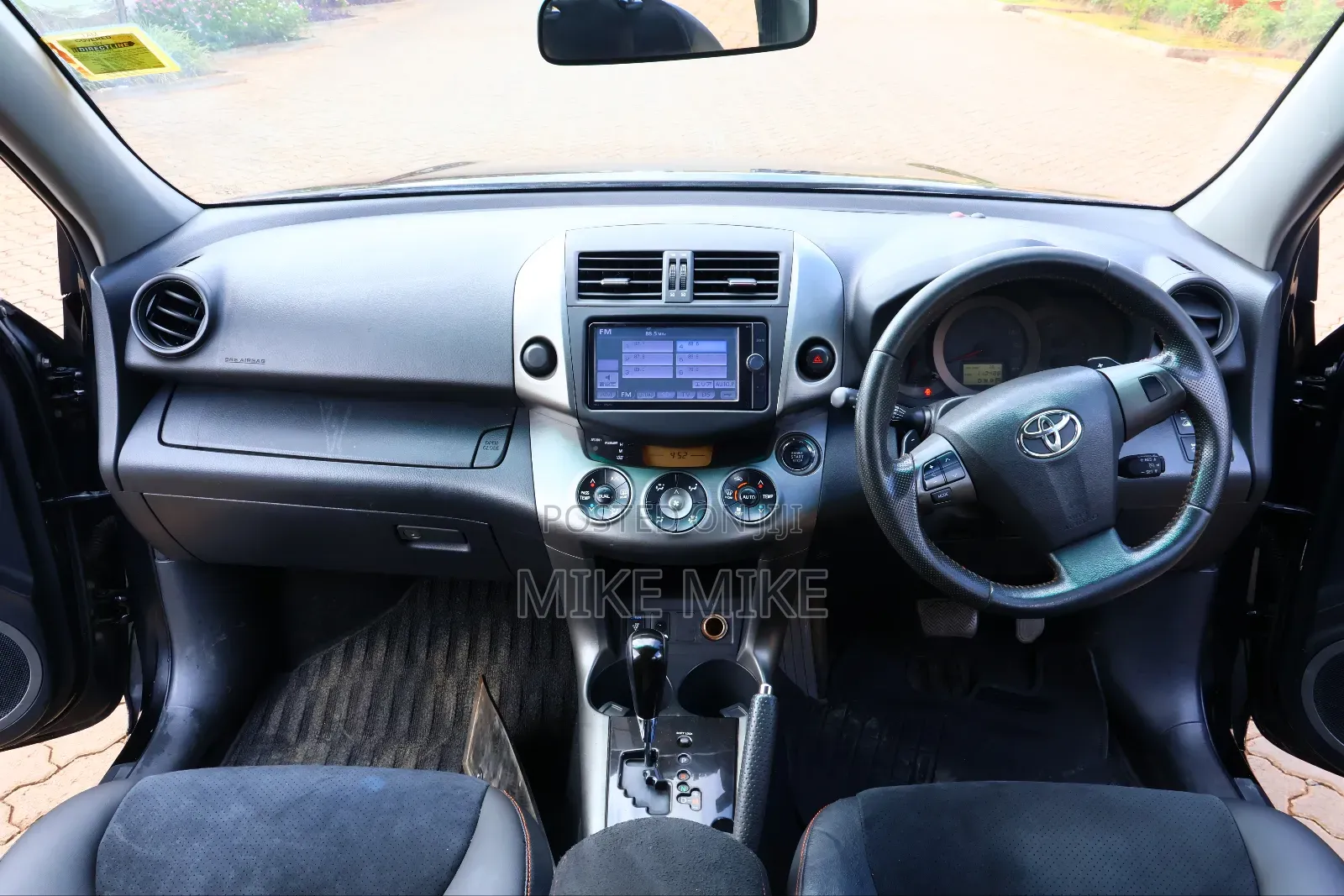 Toyota Vanguard 2012 Black