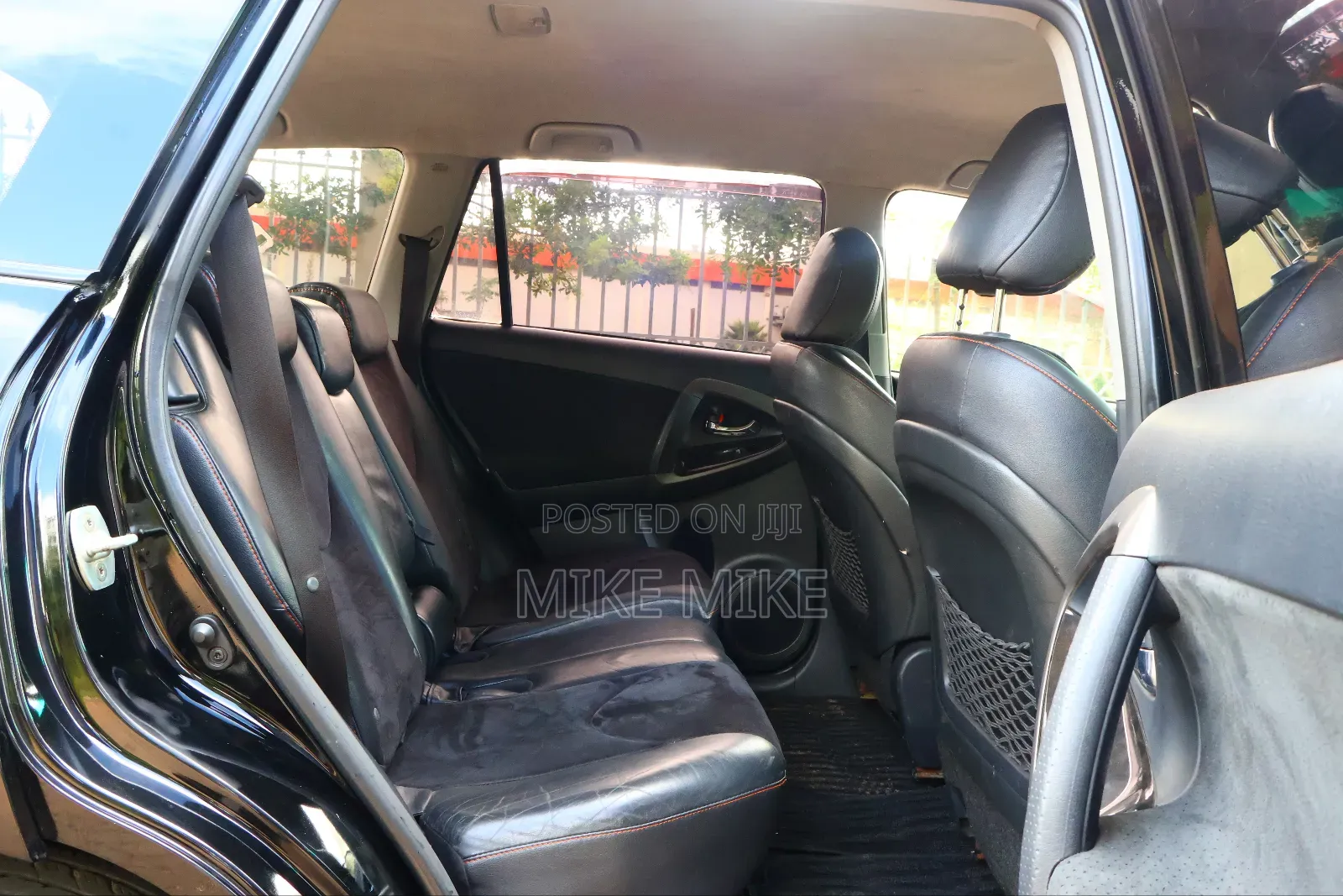 Toyota Vanguard 2012 Black