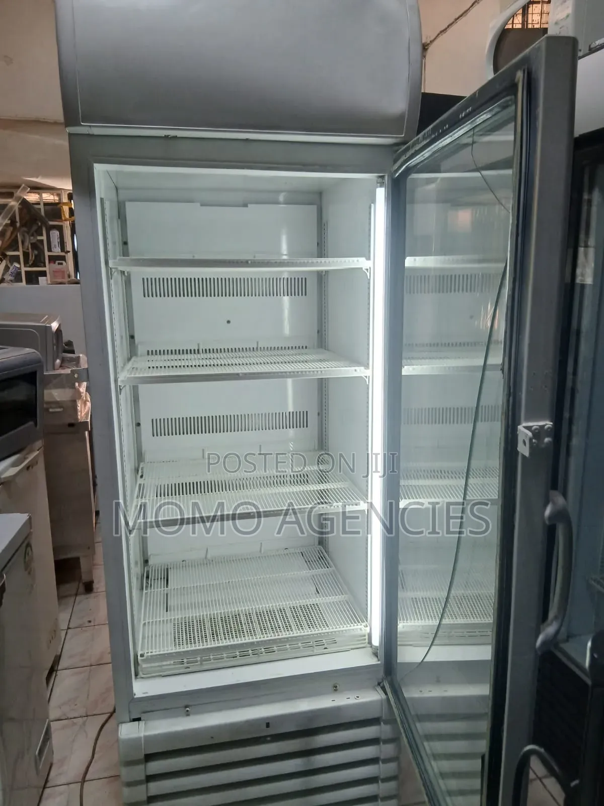 Showcase Display Chiller.