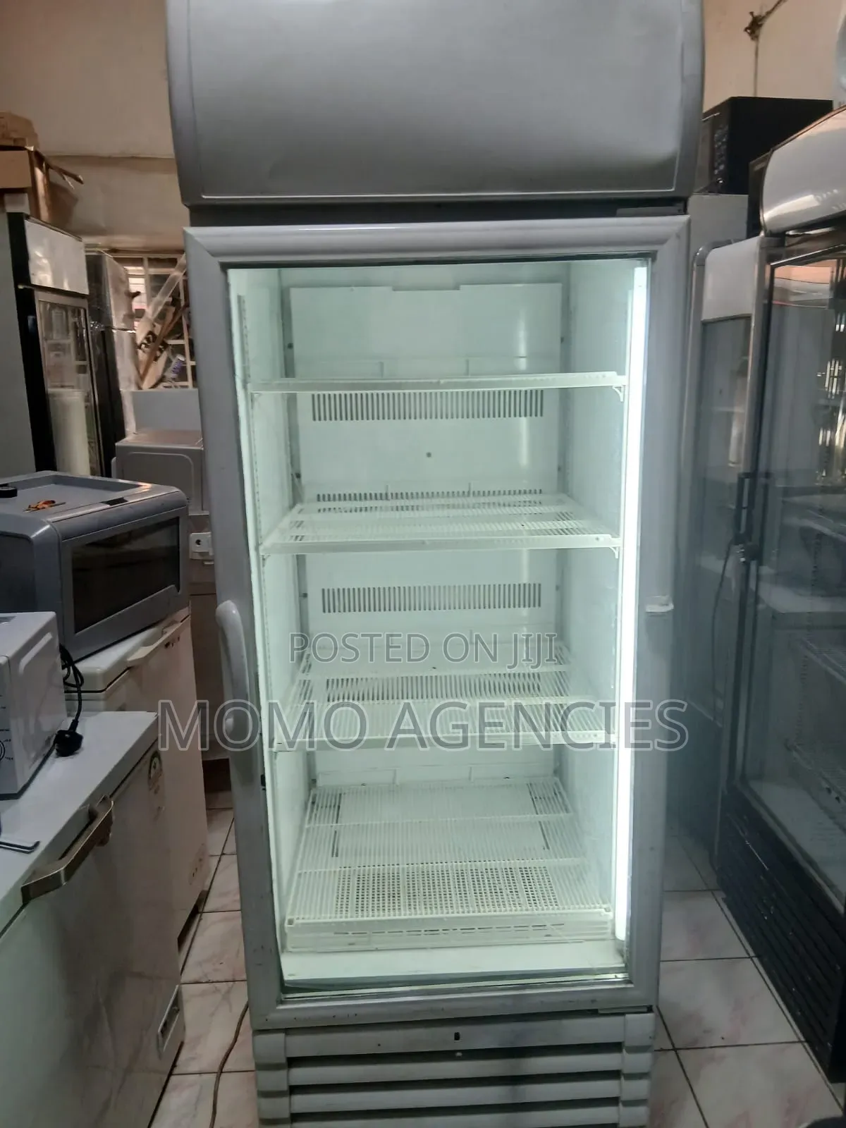 Showcase Display Chiller.