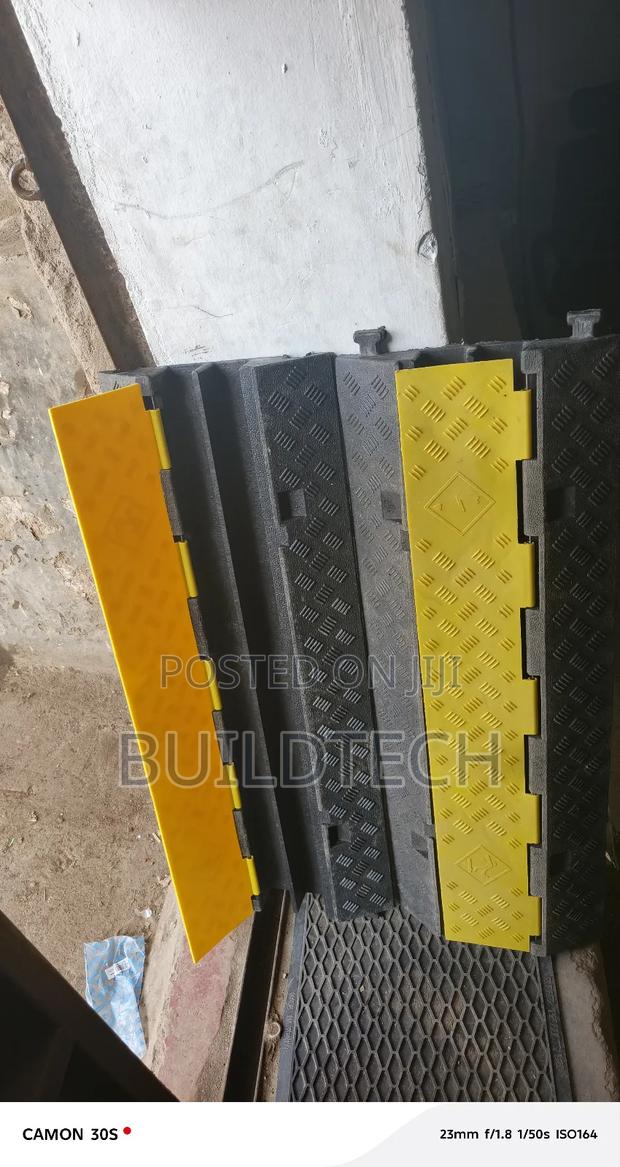 Light Duty Rubber 2-Channel Cable Protector - thumbnail 3