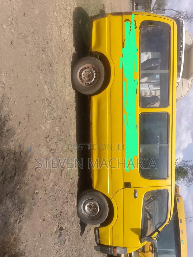 Toyota HiAce 2006 White - thumbnail 5