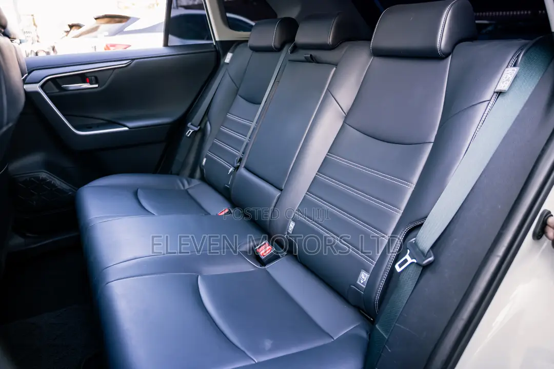 Toyota RAV4 2019 White