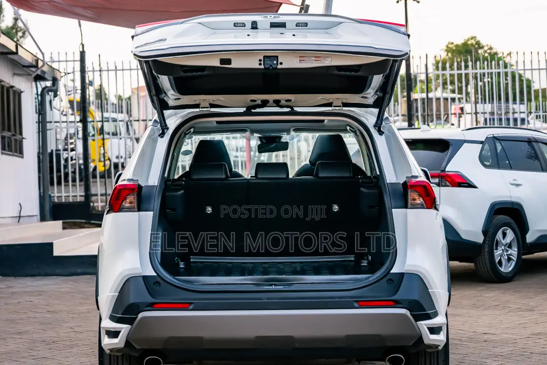 Toyota RAV4 2019 White