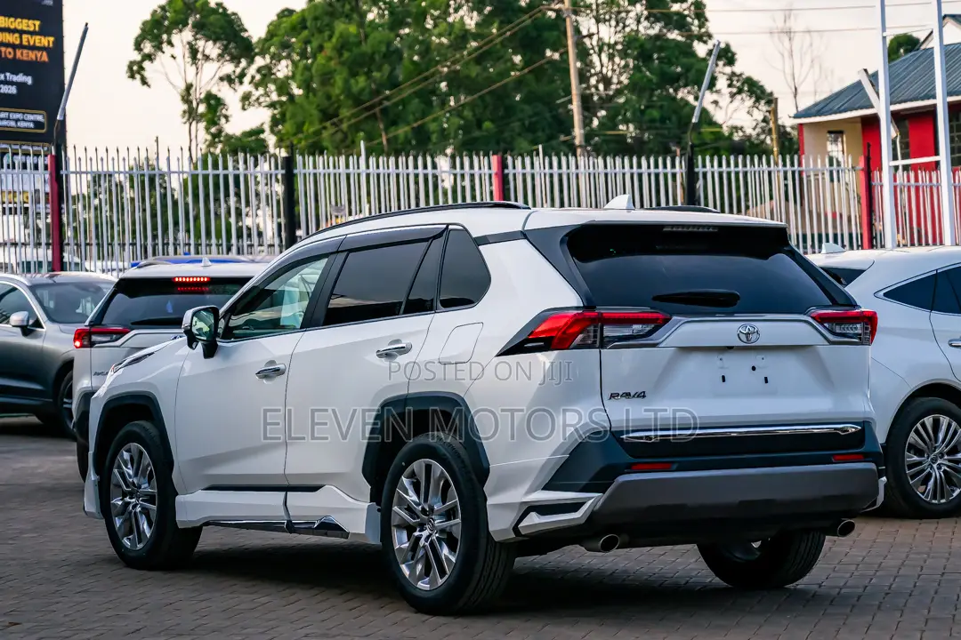 Toyota RAV4 2019 White